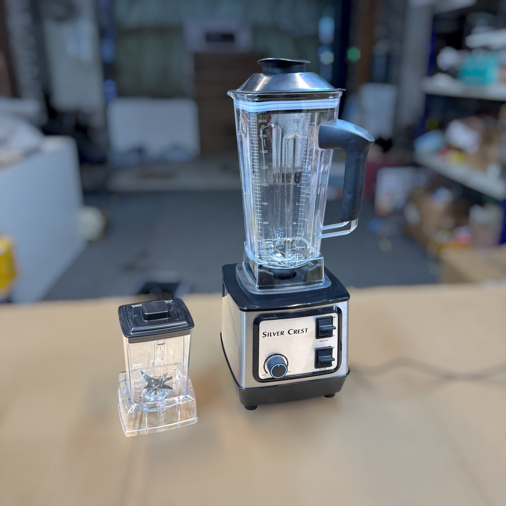 Silver Body 2-in-1 Silver Crest multifunction Blender!